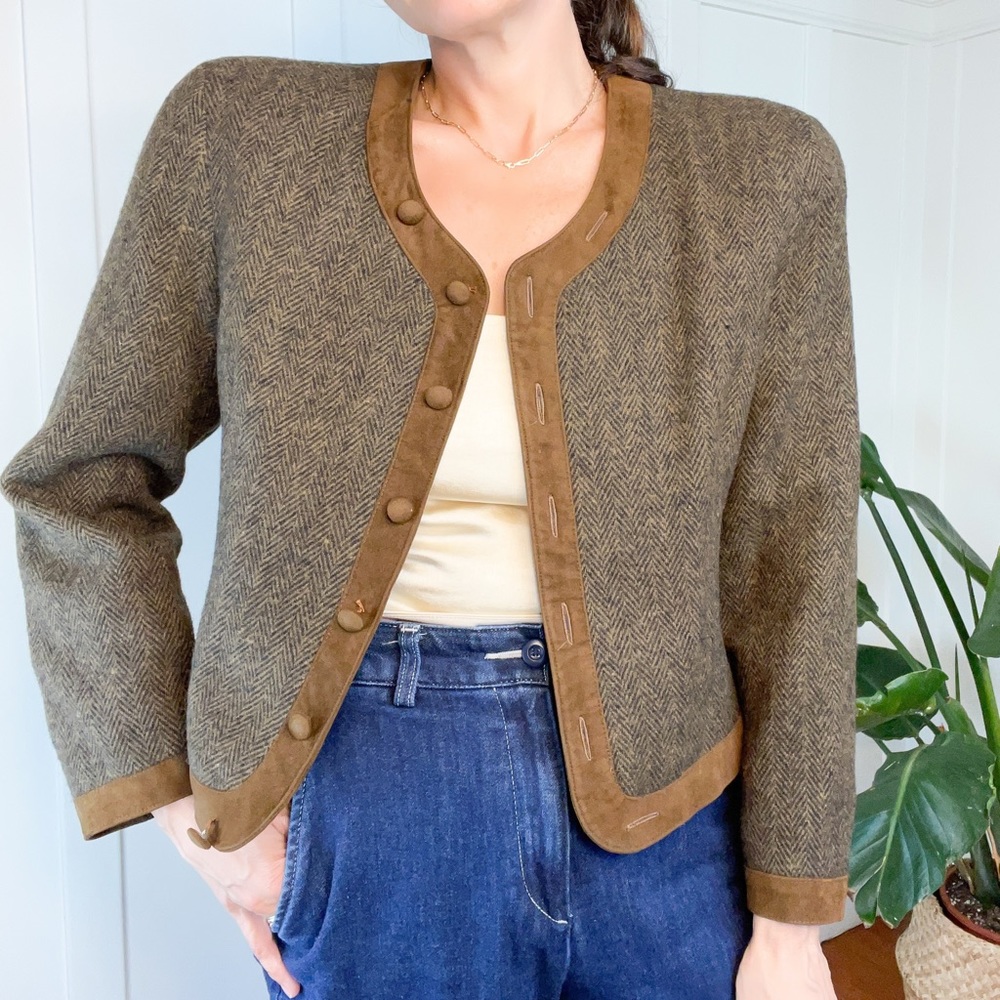 Collarless Brown Tweed Cropped Jacket with Faux Suede Details Size M